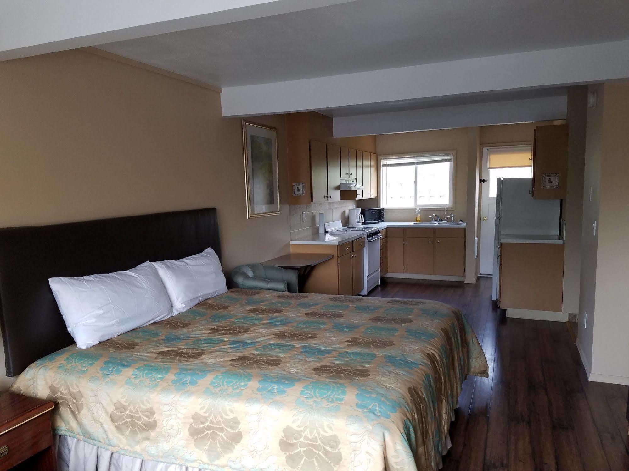 Townhouse Inn & Suites Klamath Falls Eksteriør billede