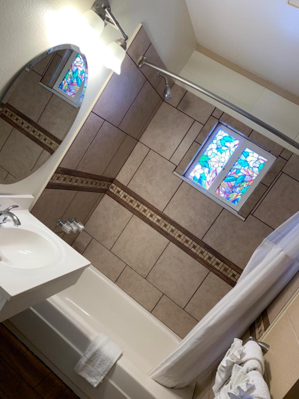 Townhouse Inn & Suites Klamath Falls Eksteriør billede